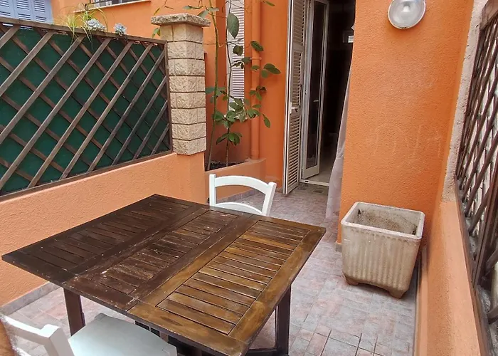 Les Ixias Apartment